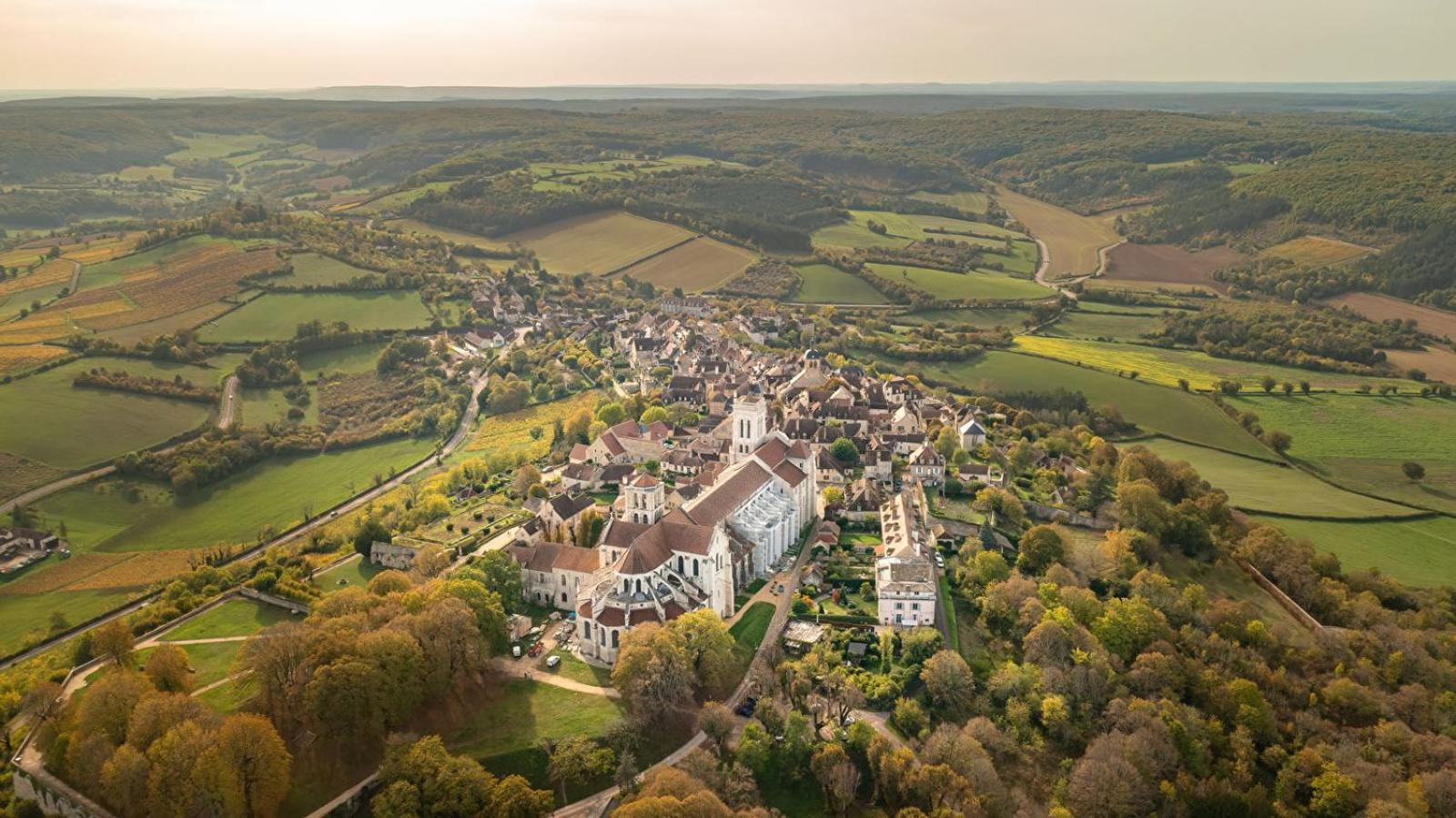 Le Gite Du Sorcier 89 Avallon Exterior foto